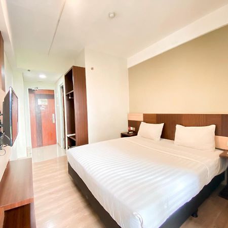Hotel Gunawangsa Merr Surabaya Buitenkant foto