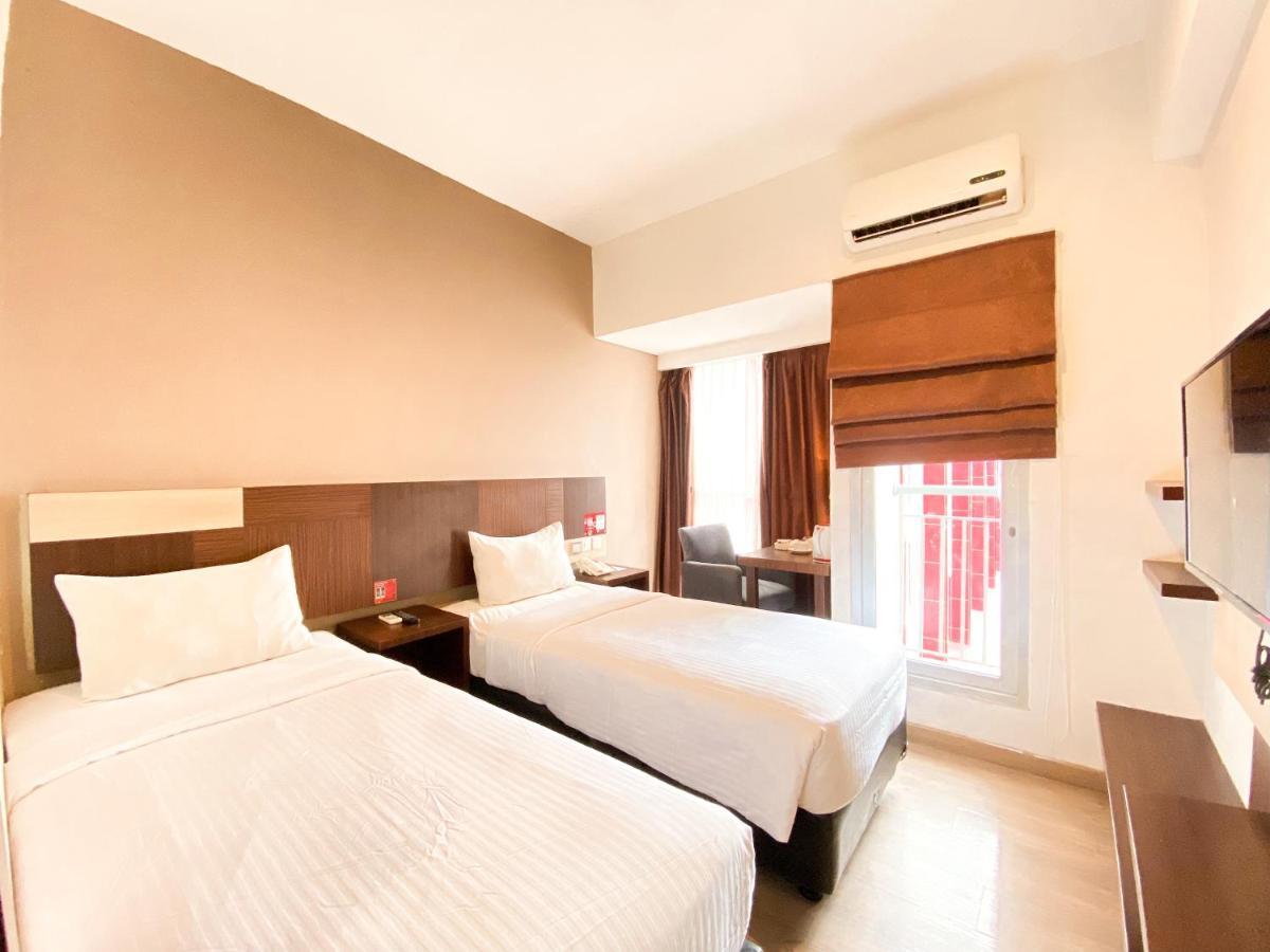 Hotel Gunawangsa Merr Surabaya Buitenkant foto