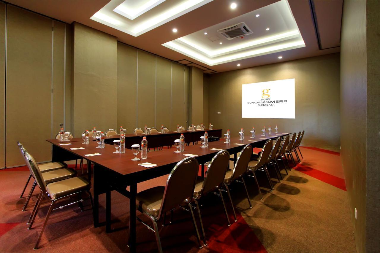 Hotel Gunawangsa Merr Surabaya Buitenkant foto