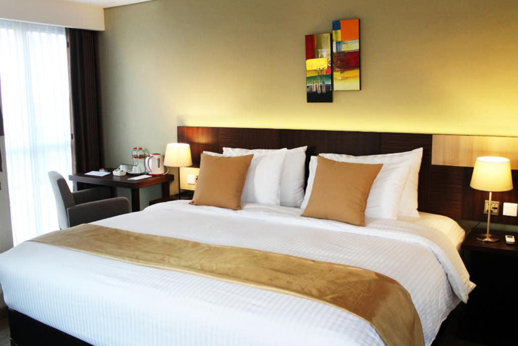 Hotel Gunawangsa Merr Surabaya Buitenkant foto